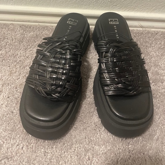 MIISTA black platform sandals - Picture 1 of 4